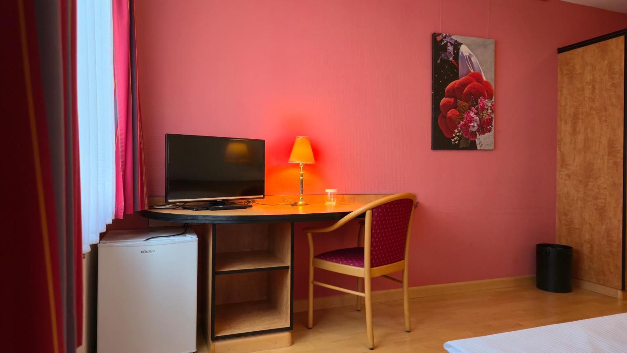 Boardinghouse Sonne Hotel Offenburg Bilik gambar
