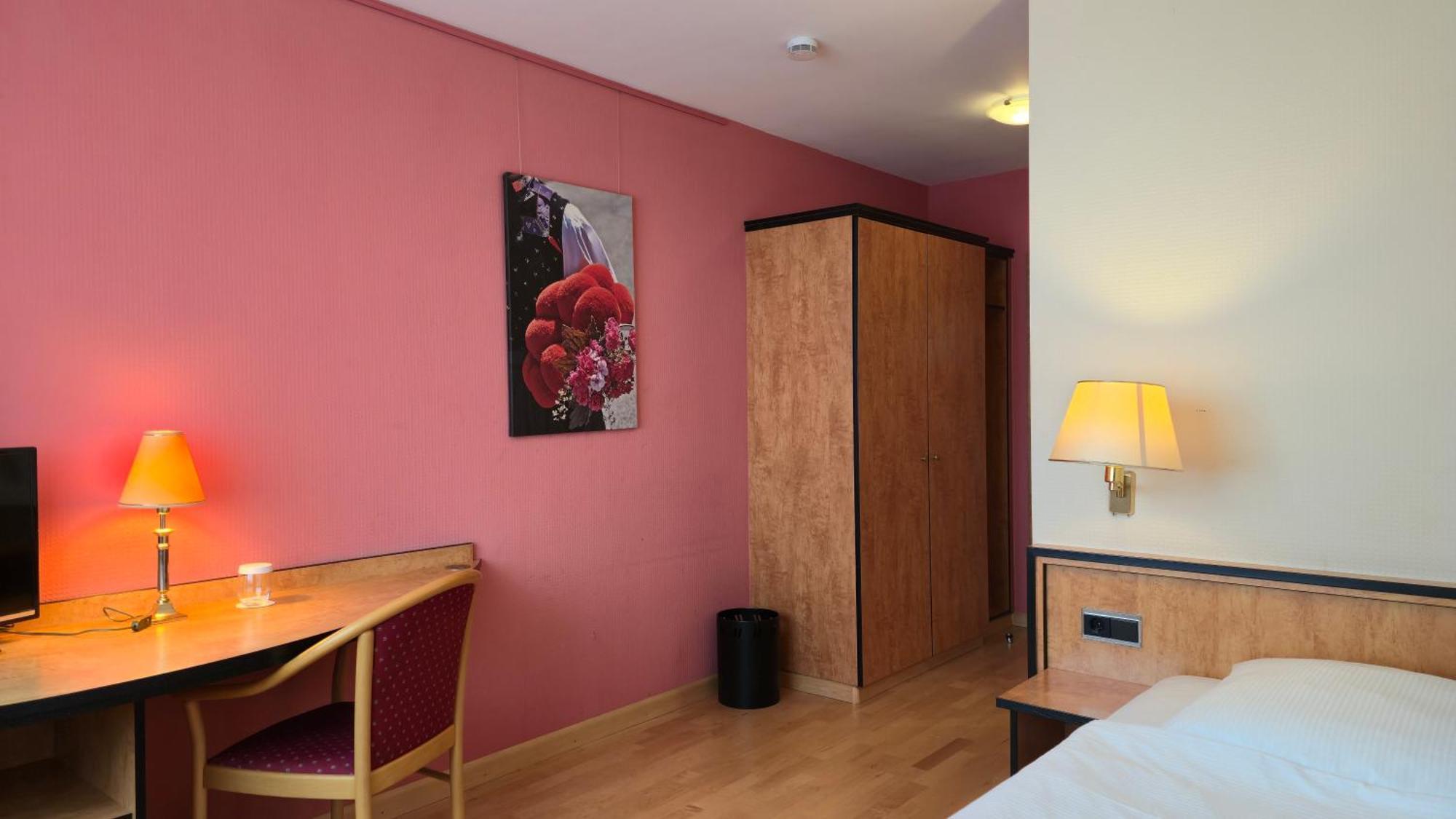 Boardinghouse Sonne Hotel Offenburg Bilik gambar